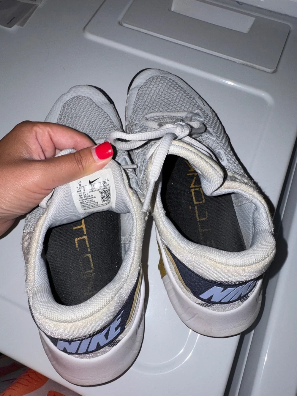 Women’s Nike metcon sneakers